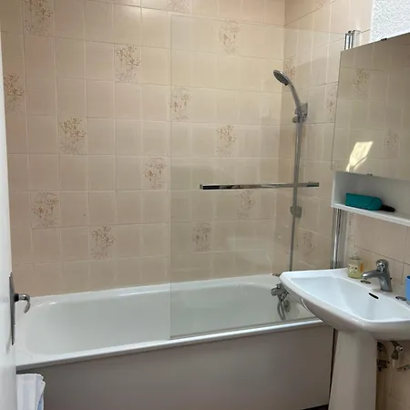 Maison Les Pieds Dans L'eau Nyaraló *