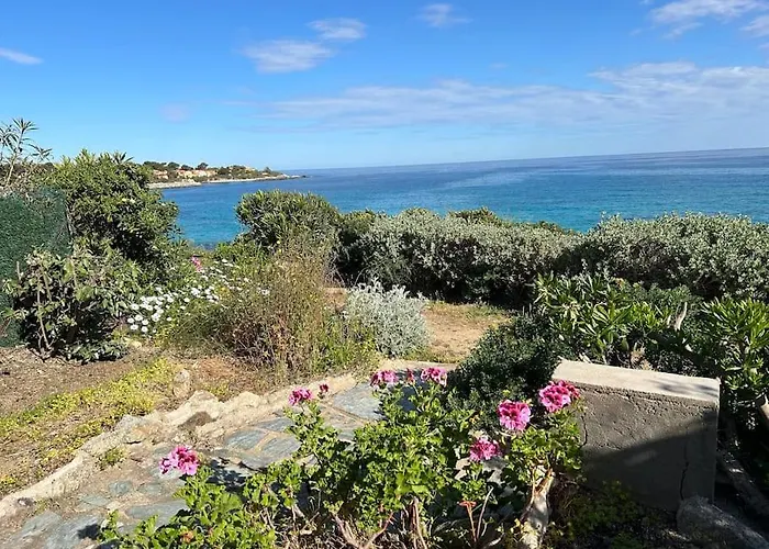 Maison Les Pieds Dans L'eau Lumio (Corsica)